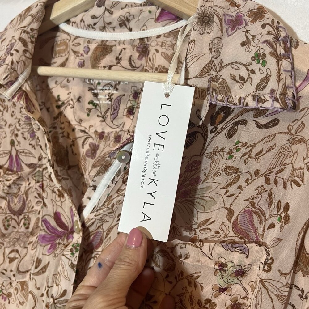 Love Kyla Anthropologie Top Blouse Small Size Floral Semi Sheer Butterfly Hen - Picture 9 of 12